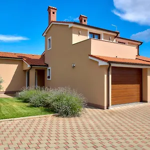 Bartona For 8 Persons With Private Swimmingpool , Pula Kroatien